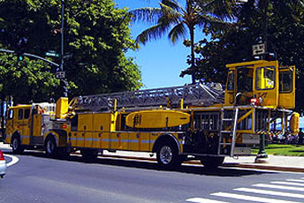 緊急車両走行時は完全停止